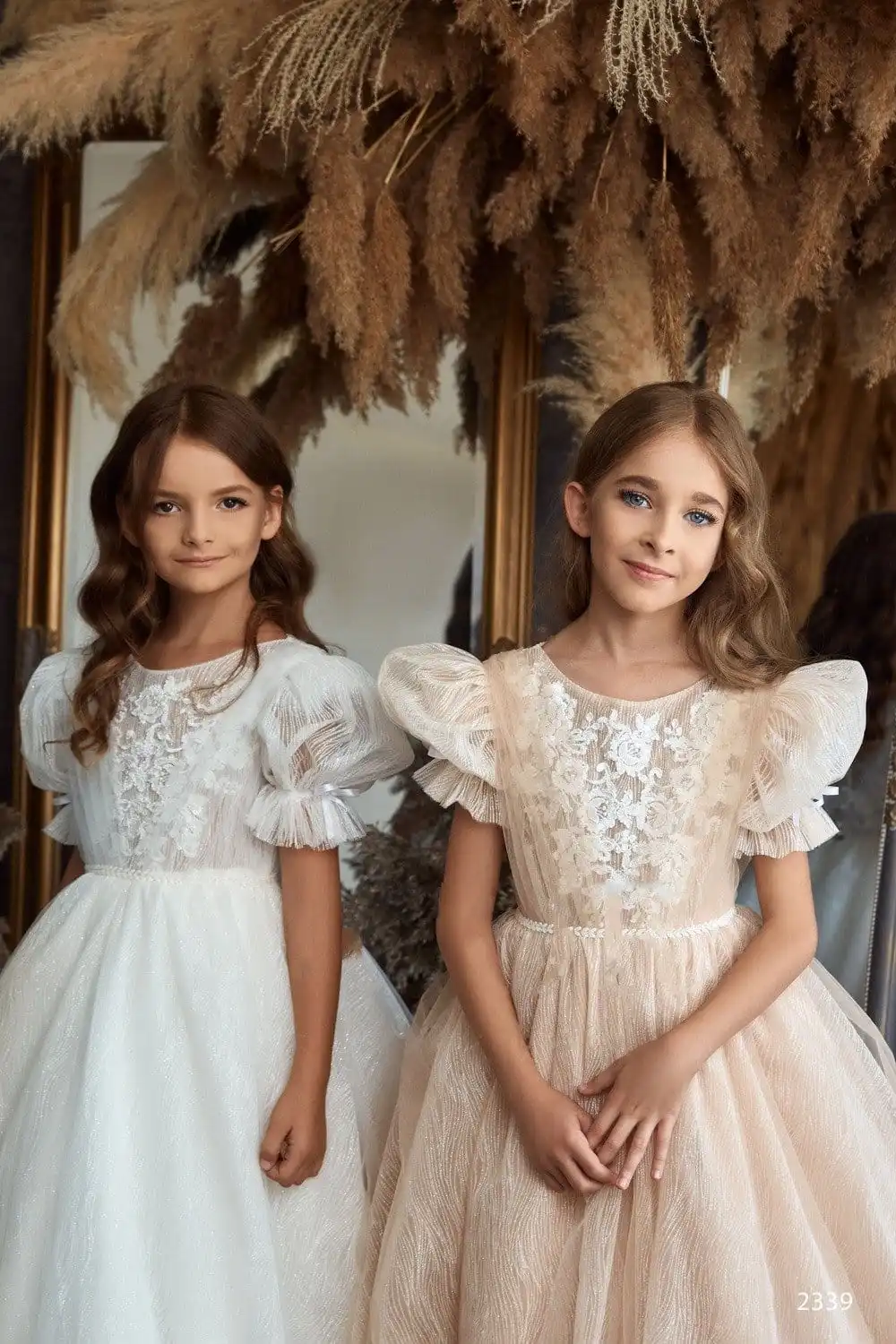 

Elegant Flower Girl Dress For Weddings A-line Scoop Appliques Lace Long First Communion Dresses Little Baby Kids Birthday Gift