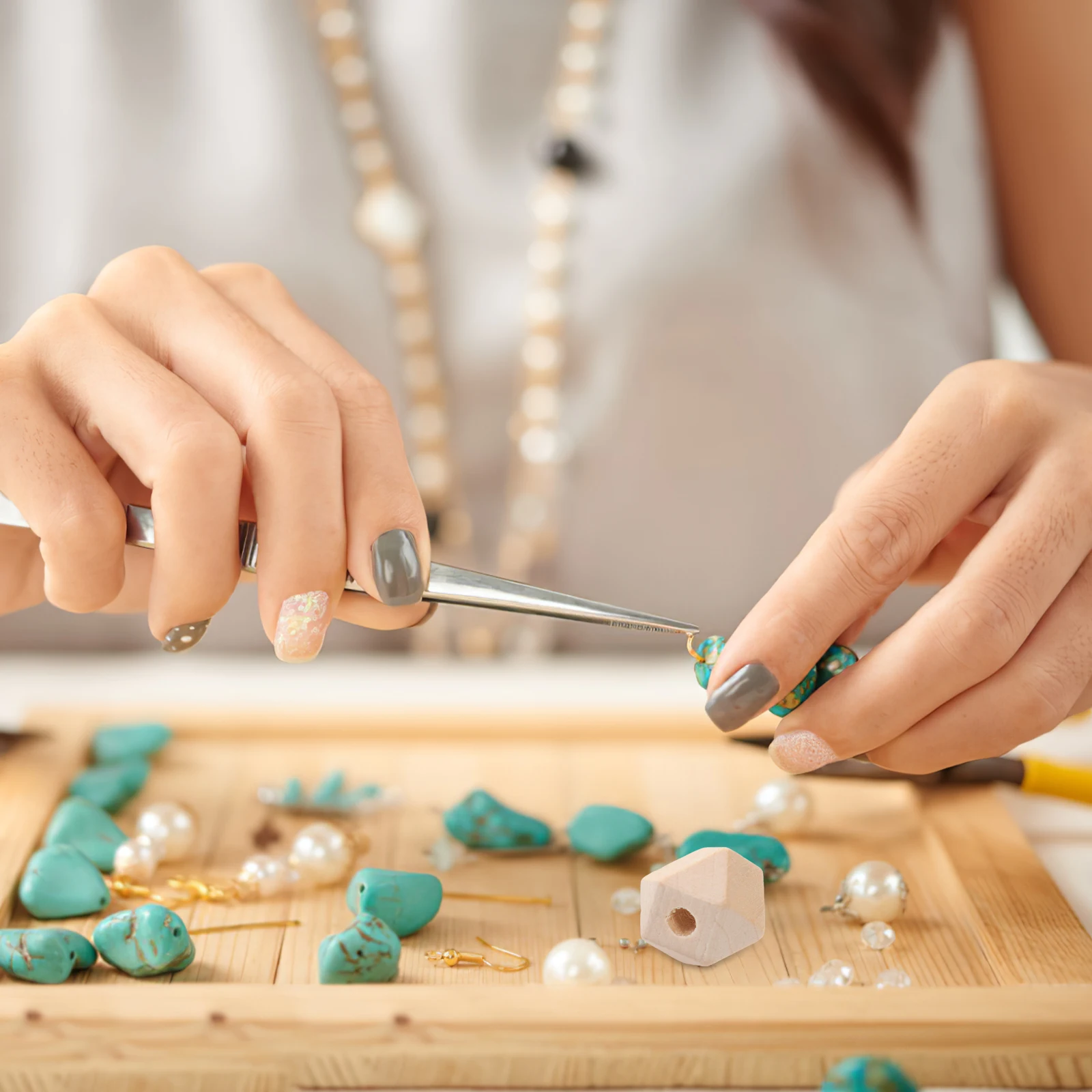 

100Pcs Natural Wood Beads Octagonal Unfinished Wooden Spacer Beads for DIY Craft Projects Jewelry Making Accessories