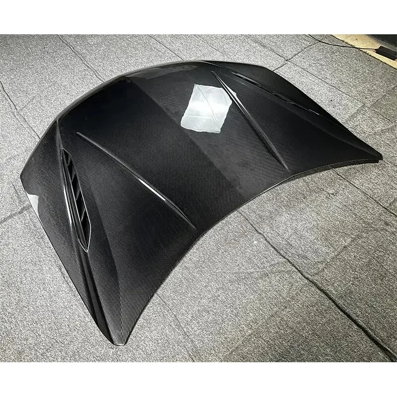 

Высококачественный капот двигателя из углеродного волокна серии P 2023 года для URUS