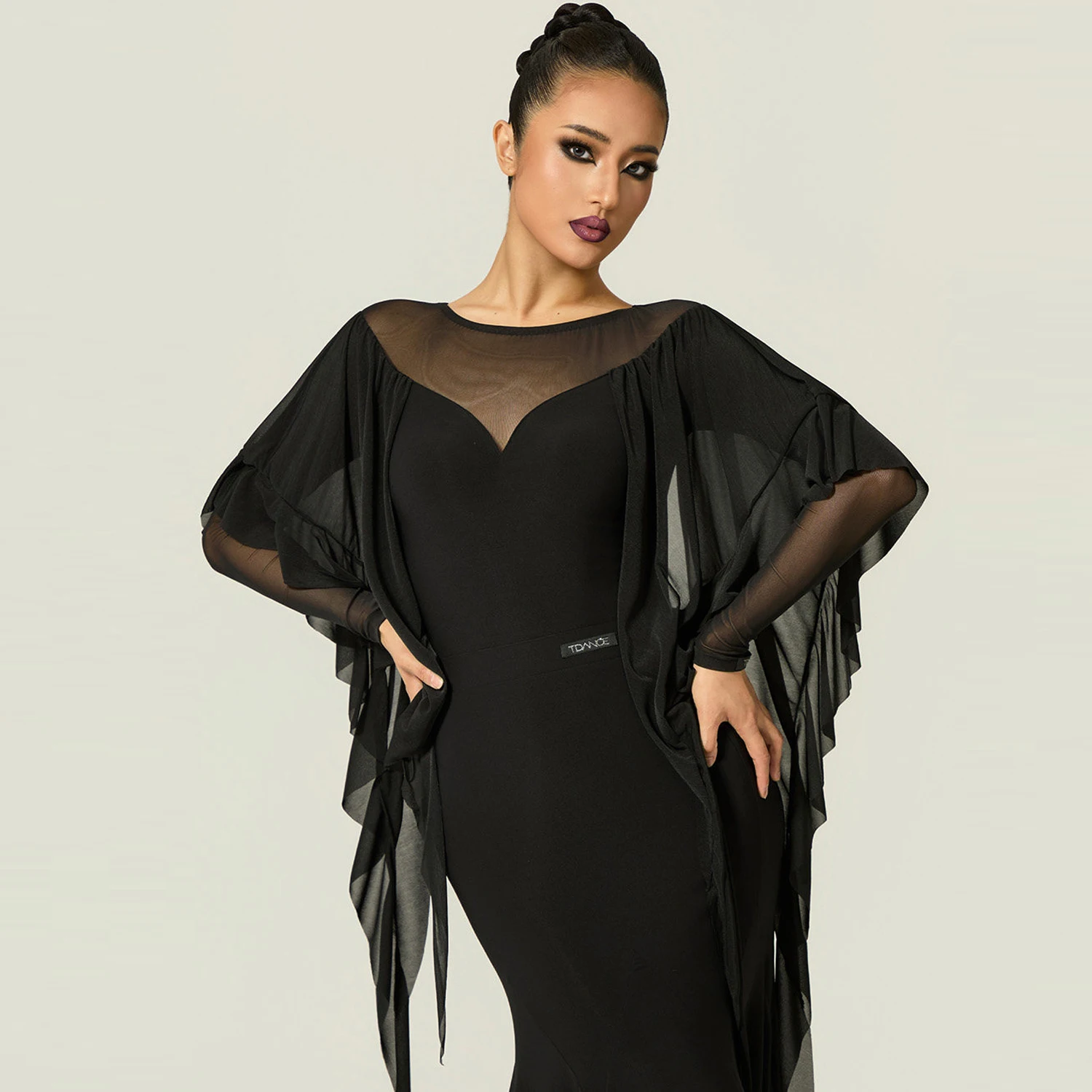 Fashion Women'S Latin Dance Performance Costume Waltz Ballroom Dance Clothing Black Ruffled Sleeves Latin Top Skirts SL15225