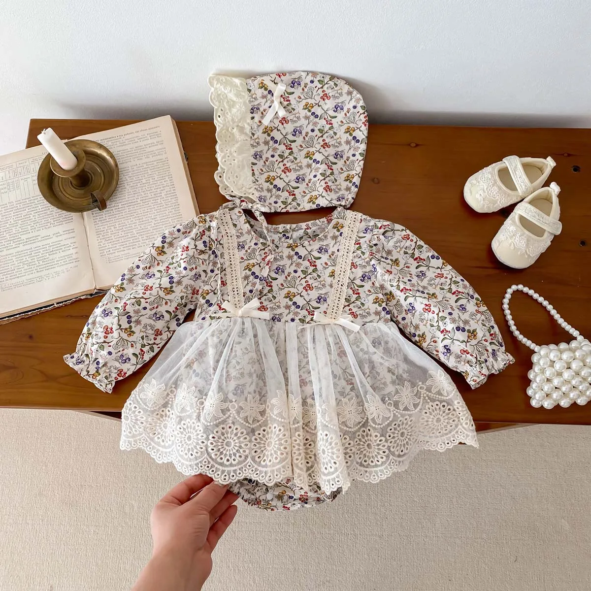 Newborn Girl Romper  Lace Cut Out Floral Dress   Long Sleeved+ Hat Baby Girl Bodysuit Baby Clothes 0-24 Months