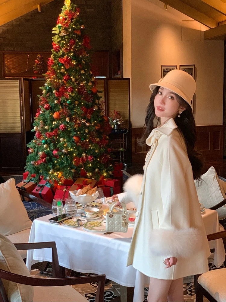 جديد خريف وشتاء 2025 ملابس علوية بفيونكة من فرو الثعلب الحقيقي سترة من الصوف المزج سترة نسائية عصرية دافئة من صوف الكشمير الصلب معطف نسائي