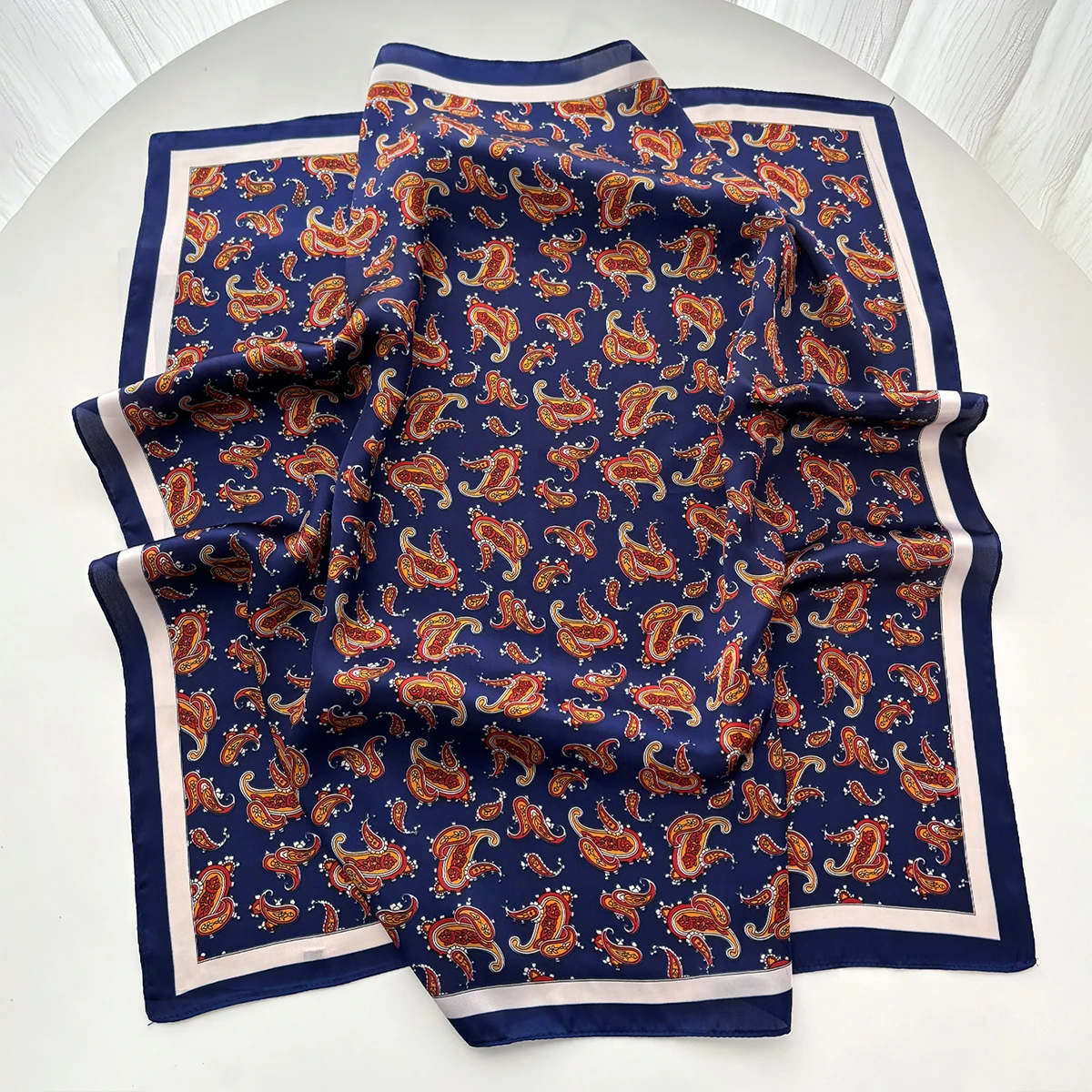 Luxuriöser Paisley-Druck Schal Damen Seidenimitat Halstücher Foulard Bandana Hijab Haarbänder Quadratische Schals Wickeltücher – Detail 17