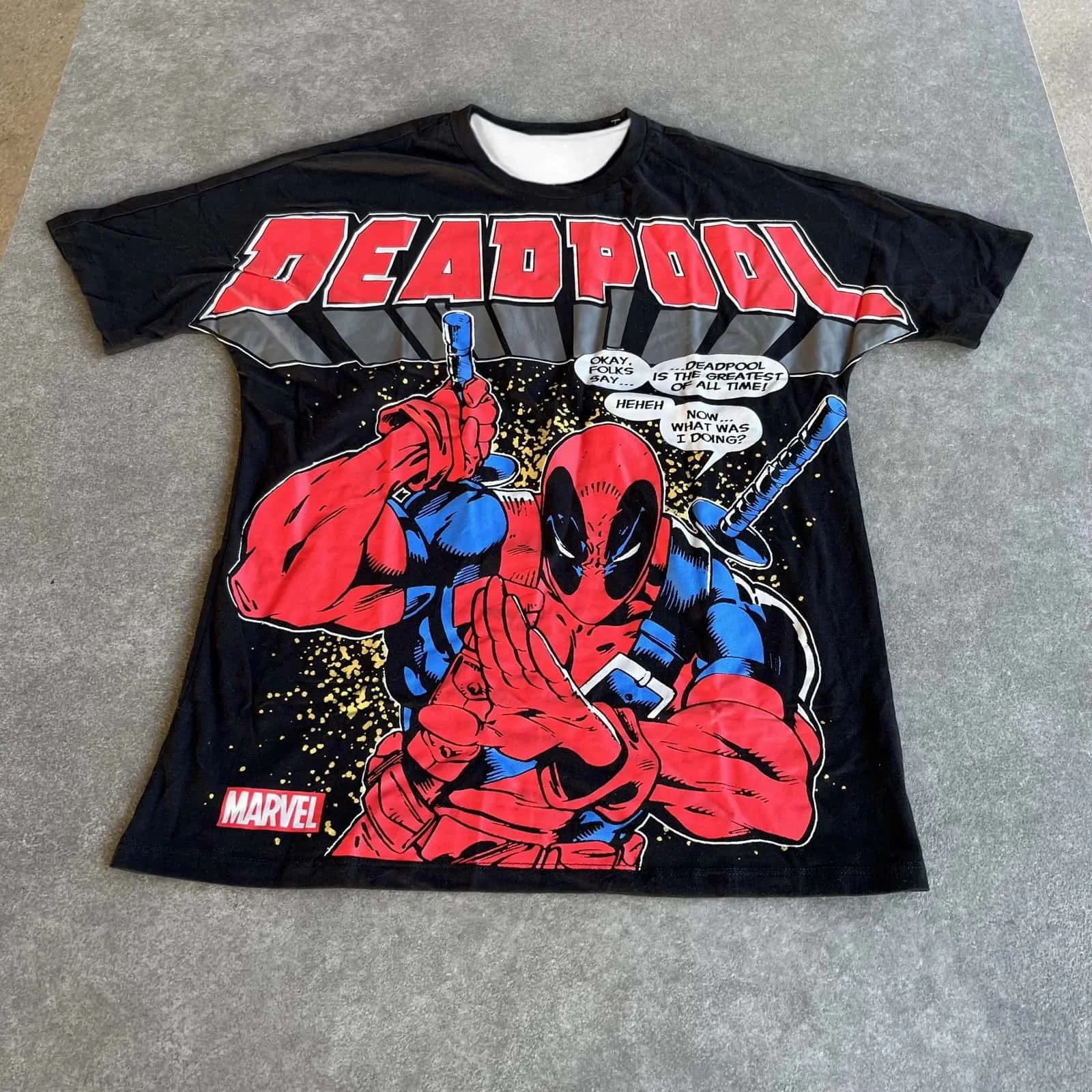 Deadpools klassisches rot-blaues Farbschema, modisches, schnell trocknendes, atmungsaktives, lässiges Sport-T-Shirt mit kurzen Ärmeln und 3D-Druck