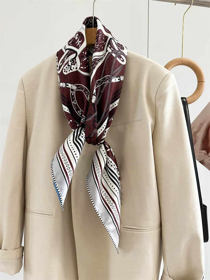 Damen-Schal, neues Design, 100 % reine Seide, quadratischer Schal, modische Wickelschals für die ganze Saison