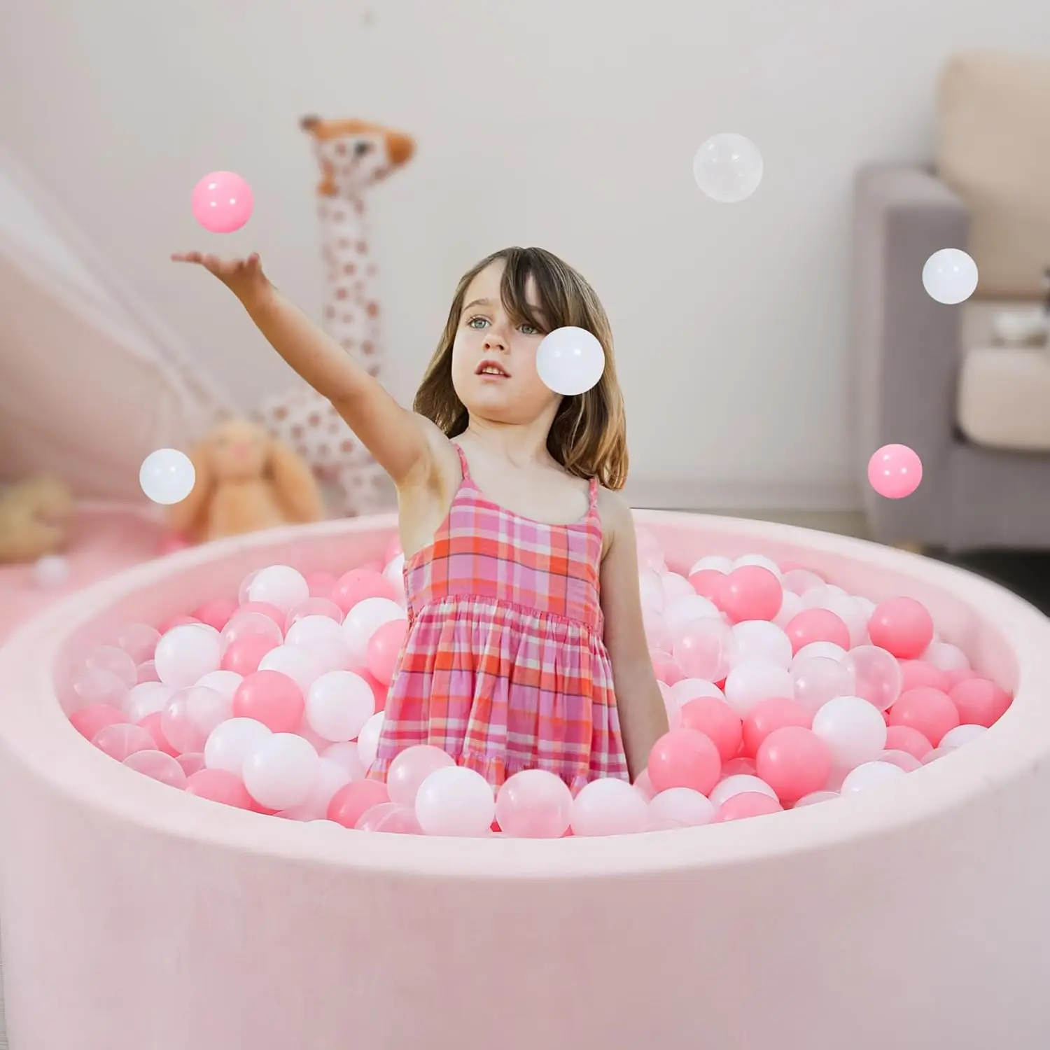 Zachte plastic ballenpitballen, 100 stuks roze + wit + transparant, plastic speelgoedballen voor kinderen, verpletterende stressballen voor feestjes