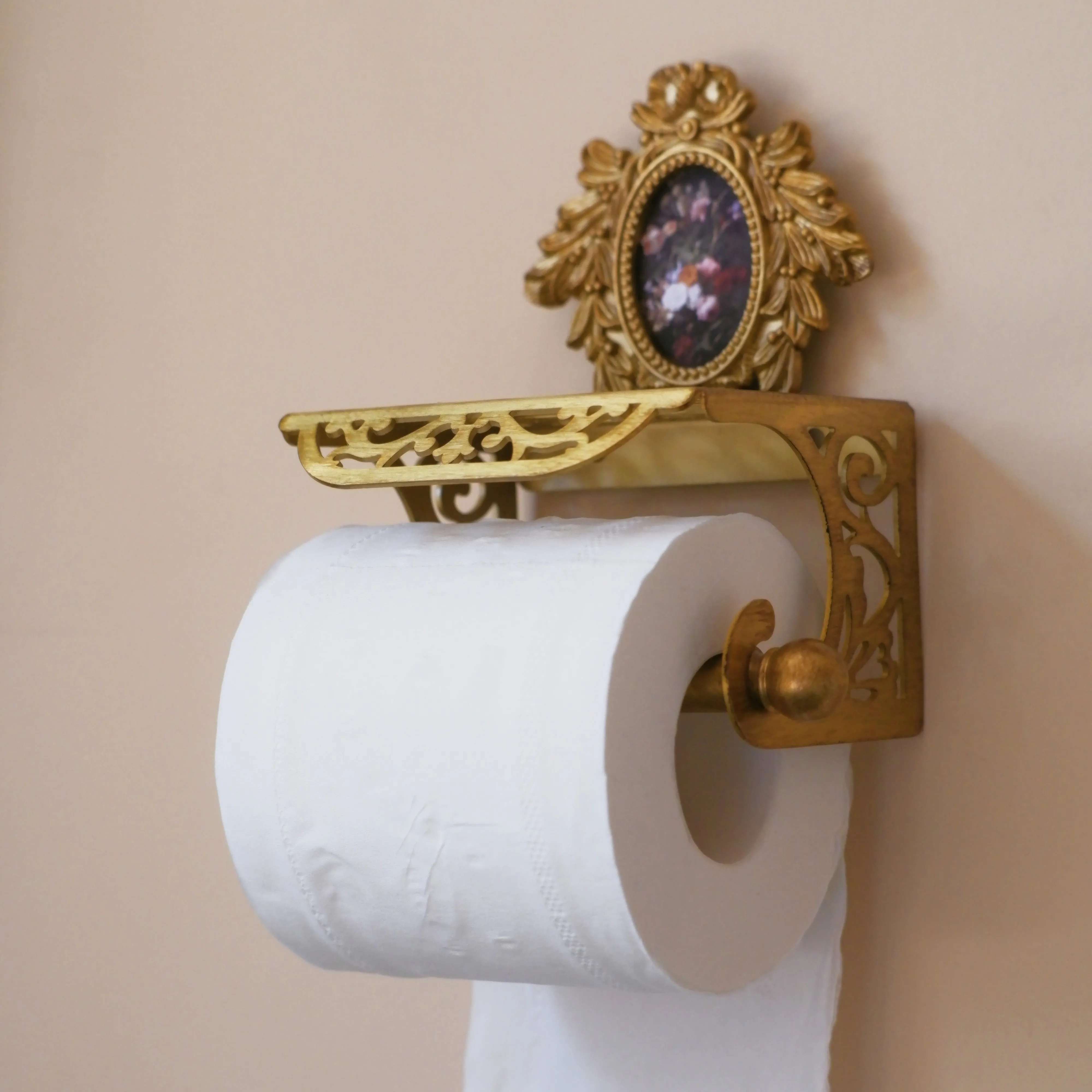

Medieval French brass wall hanging paper towel holder decorative painting hanging wall toilet paper toilet paper holder rack