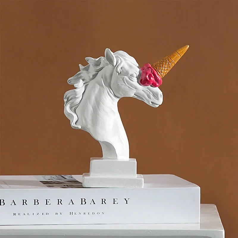 Nordic Ins Resin Horse Head Sculpture Ornaments Living Room Homestay Miniature Statue Crafts Gifts Home Decoration Accessories