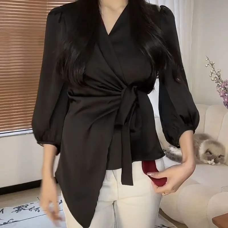 2024 New Summer Chic Elegant Fashion Retro Office Lady Loose Korean Style Women\'s Shirt Solid Color BOW V Neck 3/4 Sleeve Tops