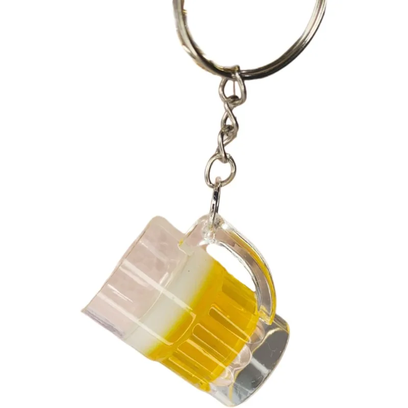 الإبداعية الاكريليك كوب للبيرة سلاسل المفاتيح حلقة رئيسية مضحك محاكاة مشروب صغير كيرينغ الرجال النساء حقيبة السيارة المعلقات أصدقاء هدية حفلة