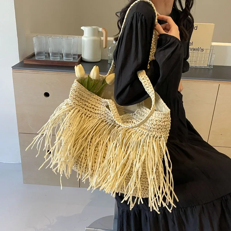 Casual Tassel Woven Women Shoulder Bags Handmade Fringe Lady Handbags Summer Beach Large Tote Bag Big Shopper Purse for Vacation