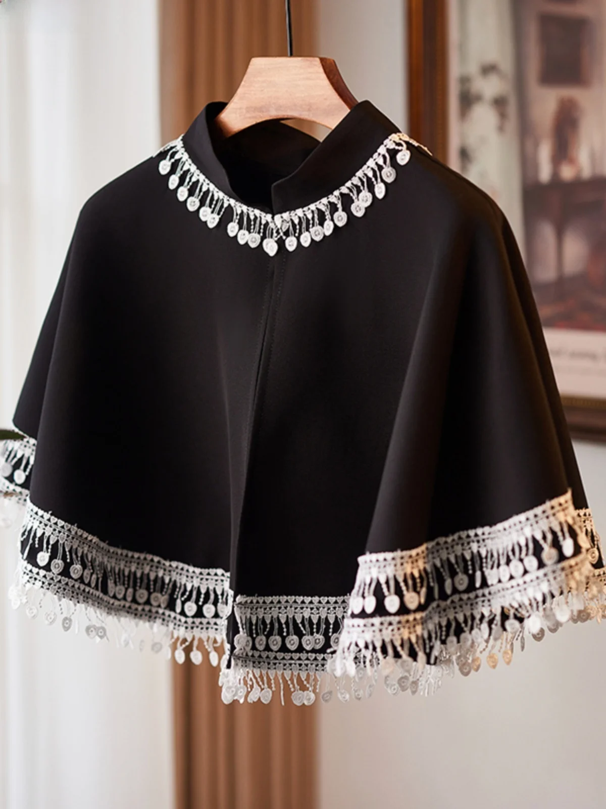 

New Faionable Lace Tassel Cloud oulder Small Jaet Women's Super Fairy Vintage Cowl Ne ort Outerwear Petalbride