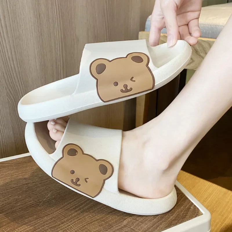 

Women's summer hot slippers with thick sole and cute edge bear for couples to wear at home and outside, soft sole one line mop