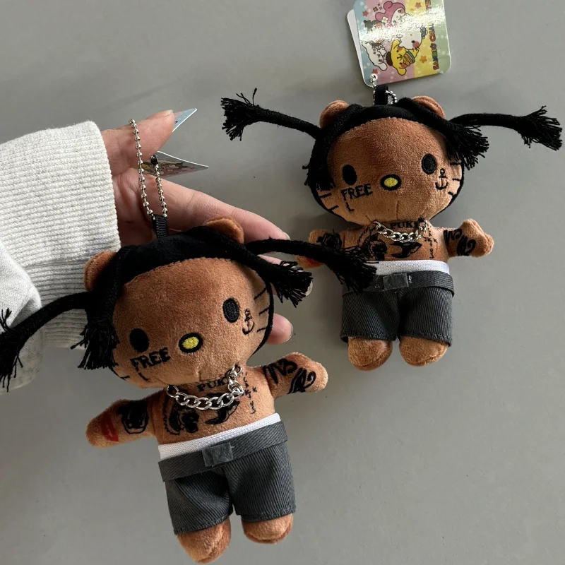 Schattig nieuw model trend zwarte huid rap zanger Hello Kitty cartoon periferie cool meisje veelzijdig pakket hangende hottie pop sleutelhanger