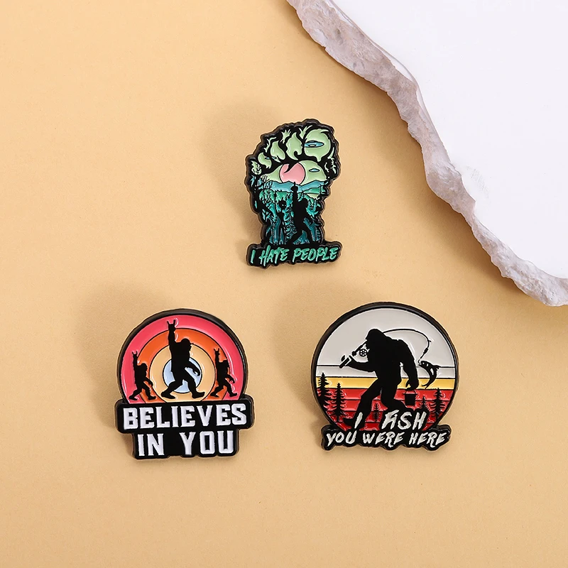 Outdoor Collection Enamel Pins Go Hiking Bigfoot Cameras Brooches Lake Montain Nature Scenery Badge Backpack Jewelry for Friends