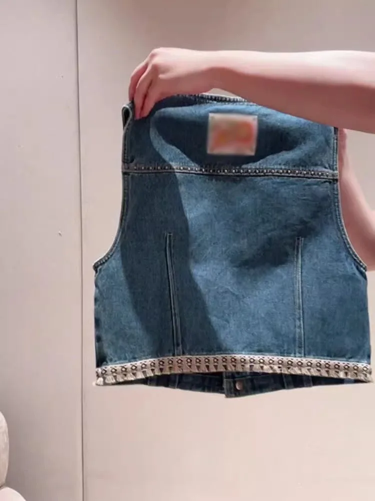 طقم سترة محبوك من قماش الدنيم الأزرق مكون من قطعتين للنساء قابل للتنشيط غير رسمي لربيع 2026 الإصدار المبكر للتنقل