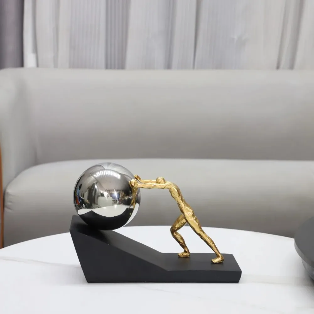 Harzfigur Sisyphos: Mythische Figur, die den rollenden Stein schiebt – Schreibtisch-Dekoration, Ornament, Skulptur