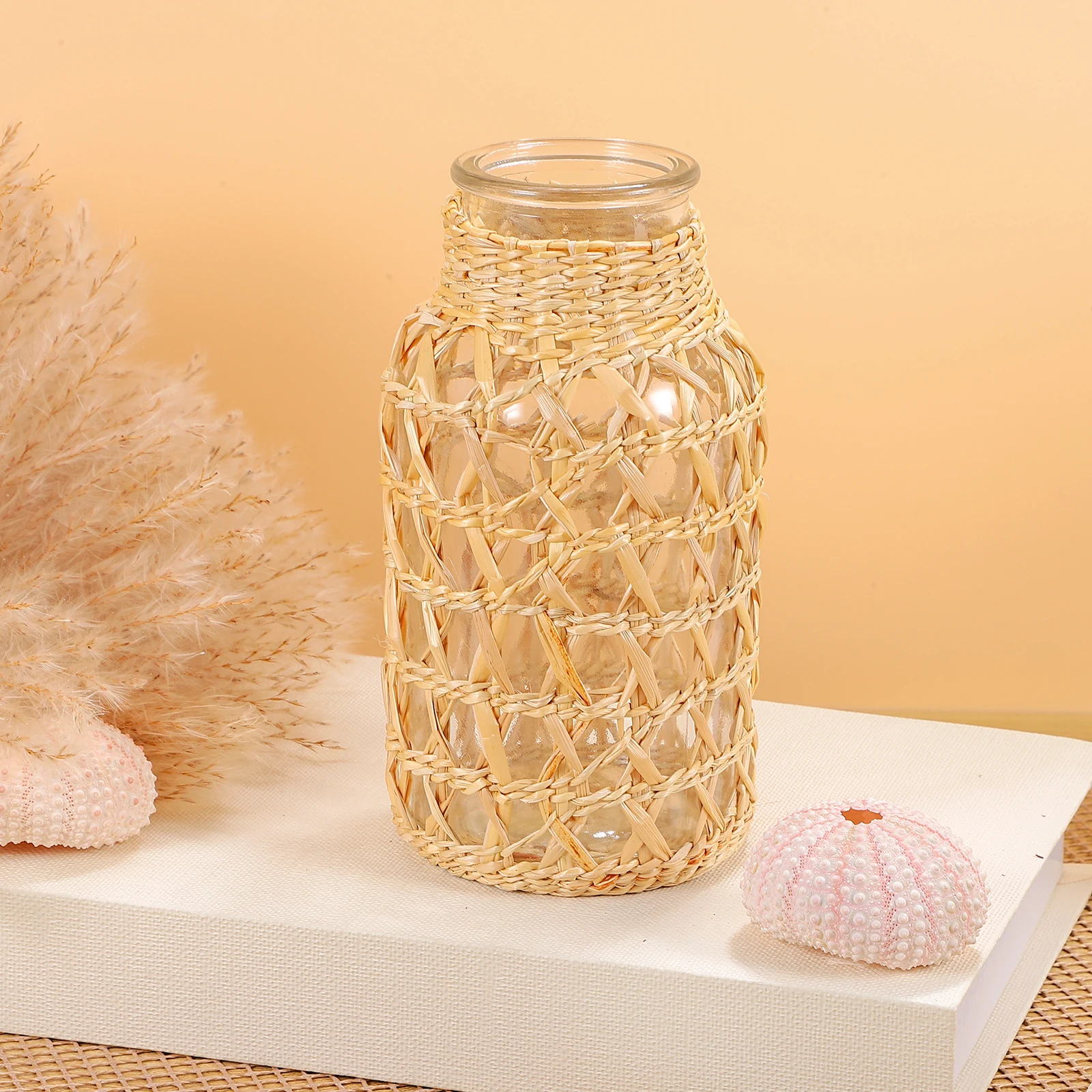 

1pc Rattan Woven Glass Vase Transparent Flower Container Desktop Decor Creative Home Office Vase Simple Style Eucalyptus