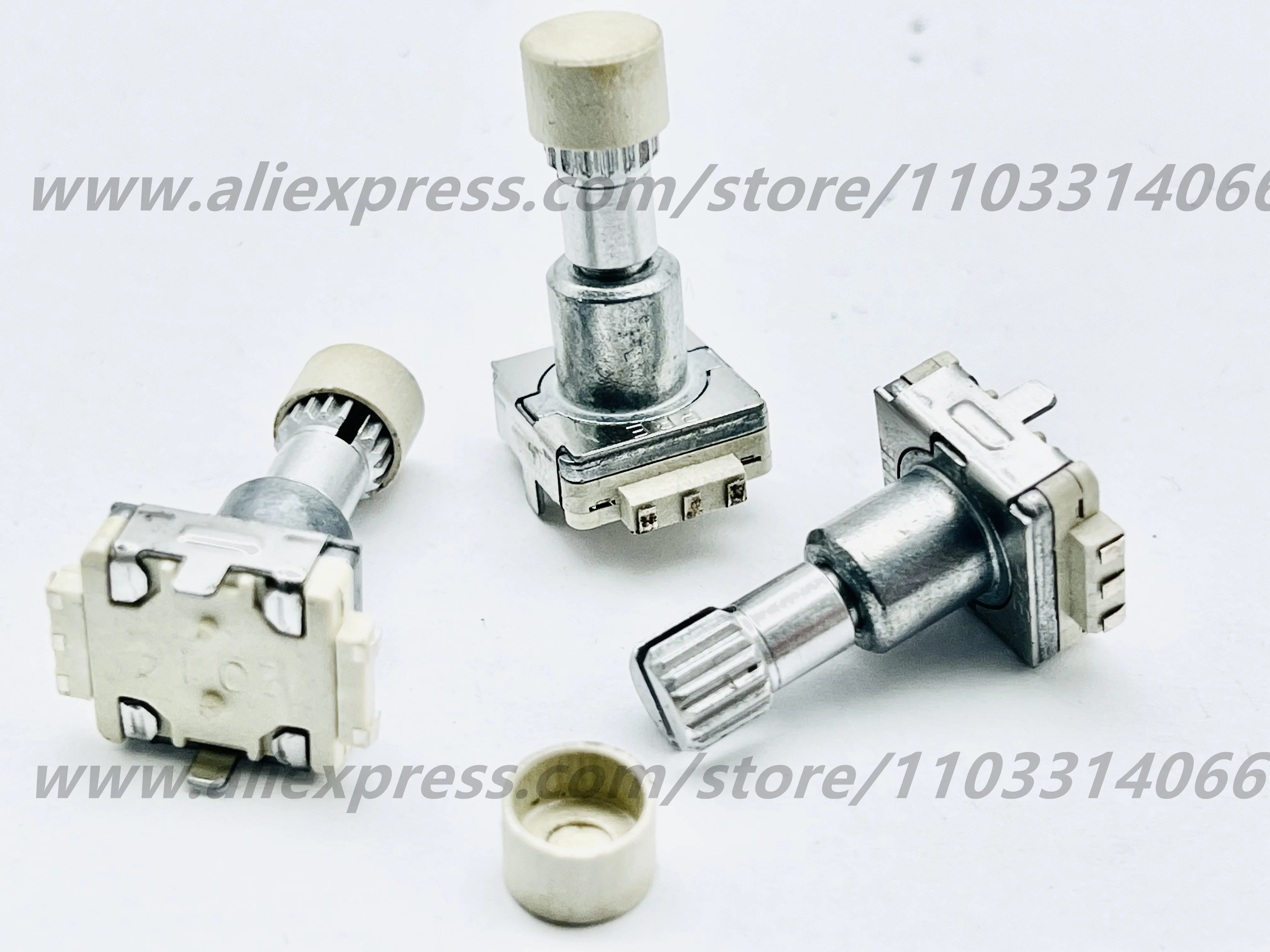 50pcs Pre patch foot encoder EC11 Type 30 positioning 15 pulse automotive volume belt by switch shaft length of 18mm