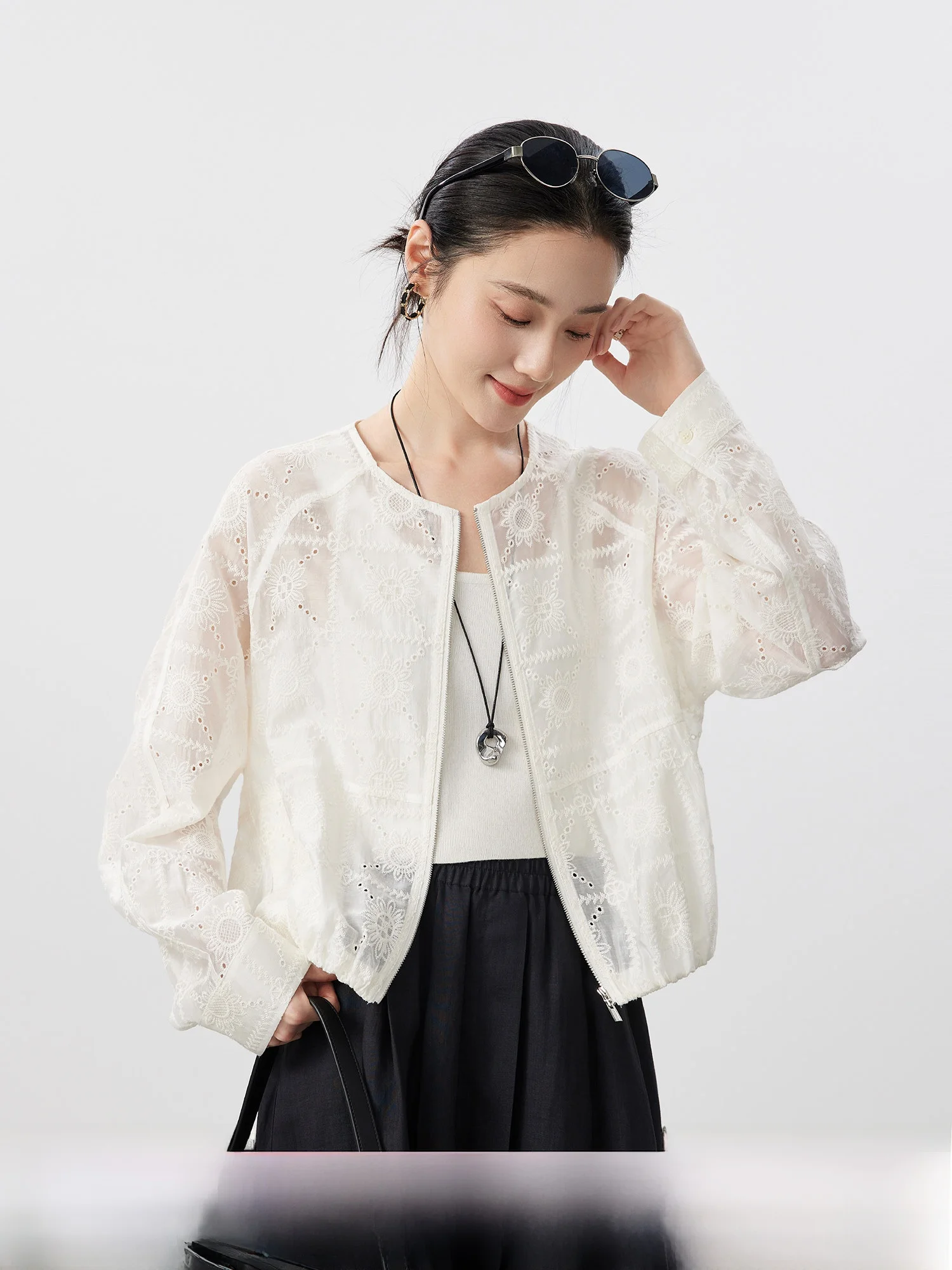 

Sunlight Embroidery Light Retro Lightweight Lenzing Insert Shoulder Sleeve Hollow out Embroidery Jacket Women's Spring 2026