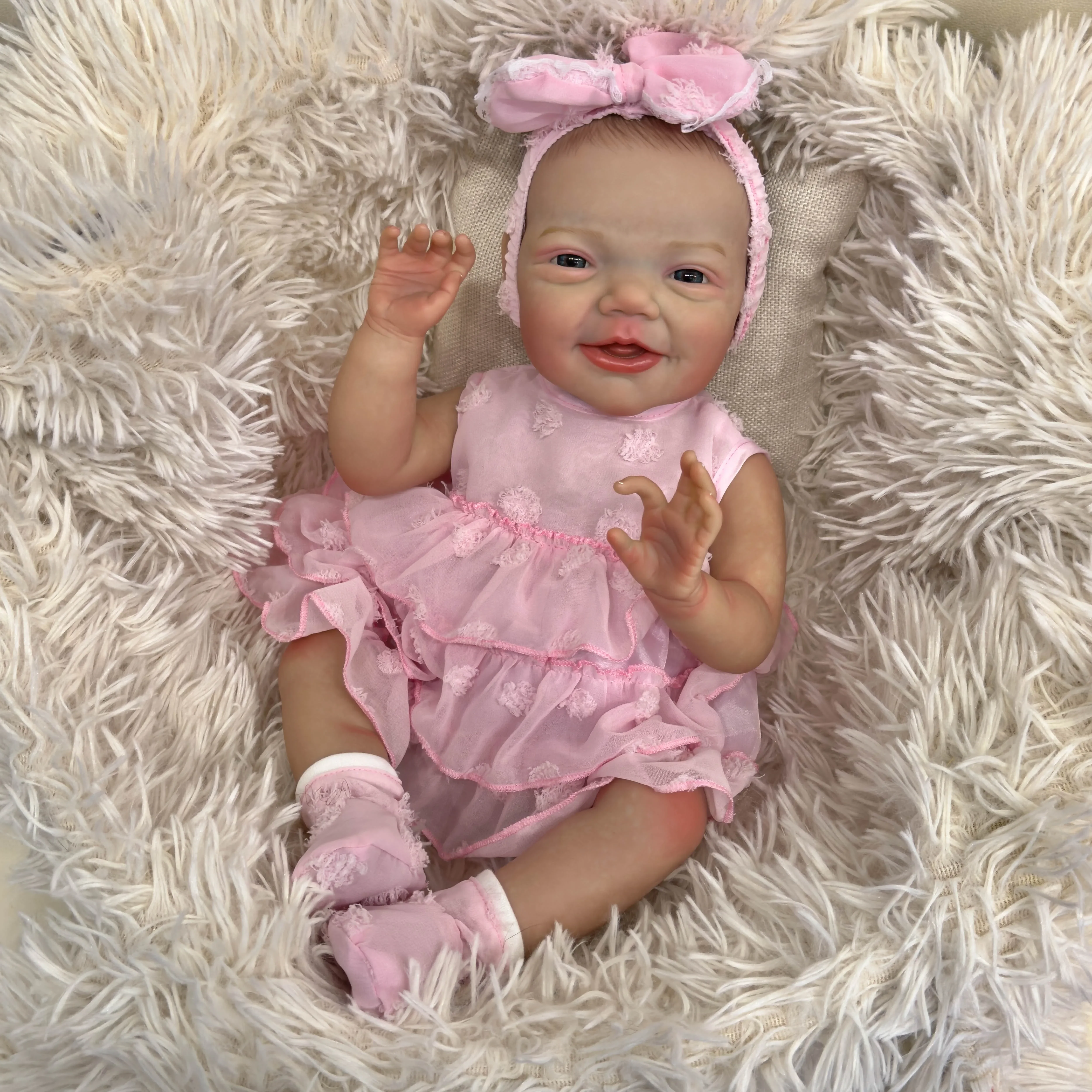 

50CM Charlie Lifelike Full Body Girl Soft Silicone Vinyl Reborn Doll Hand-Detailed Painting with Visible Veins 3D Skin Tone