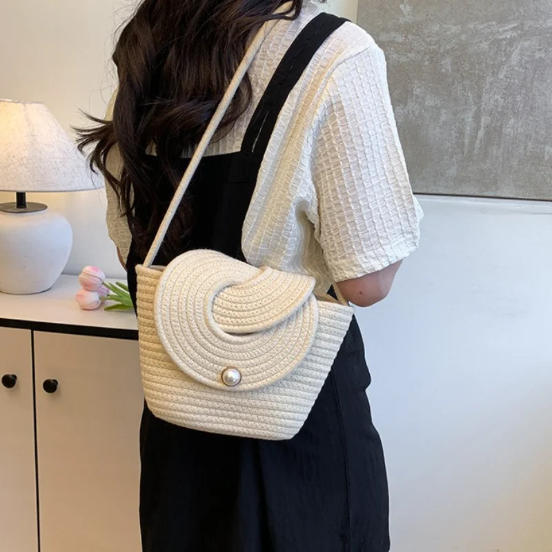 

2025 New Hot Sale Knitting Saddle Shoulder Bags Stylish Design Hasp Fresh Unique Design High Quality Crossbody Bags for Women