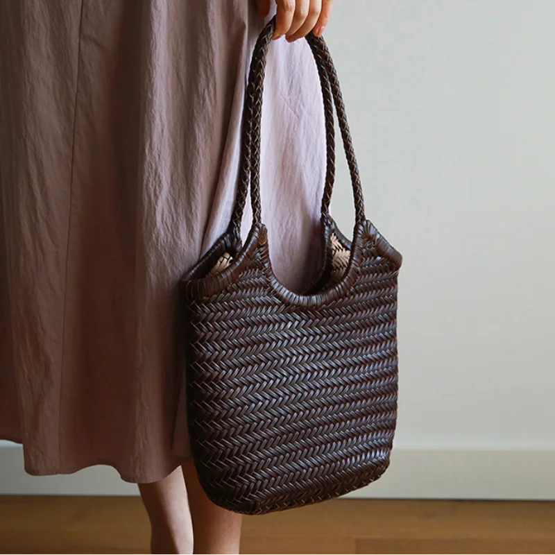 

Handwoven Genuine Leather Tote Bag For Women Large Capacity Minimalist Woven Design Shoulder Bag For Beach Commuter Shoulder Bag