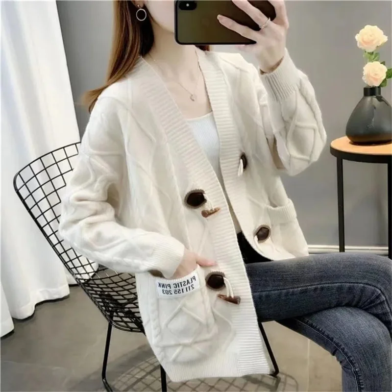 Green Autumn Winter New Women's Wool Jacket Warm Cardigan Cow Horn Button Sweater Coat Mid length Diamond Checker Coat Women