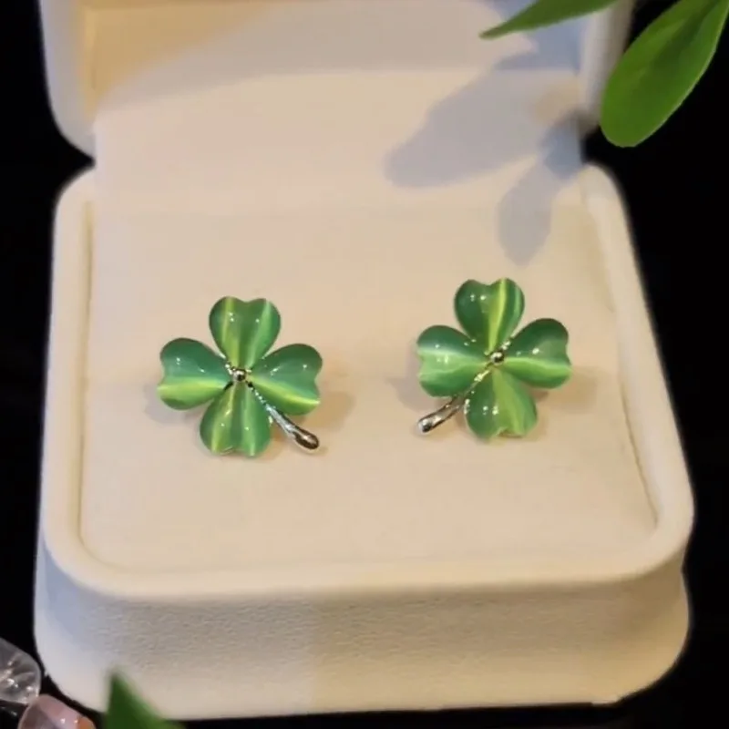 New Green Opal Four Leaf Clover Earrings Charm Women Delicate Stud Earring Elegant Symbolize Lucky Jewelry Banquet Gift Earring