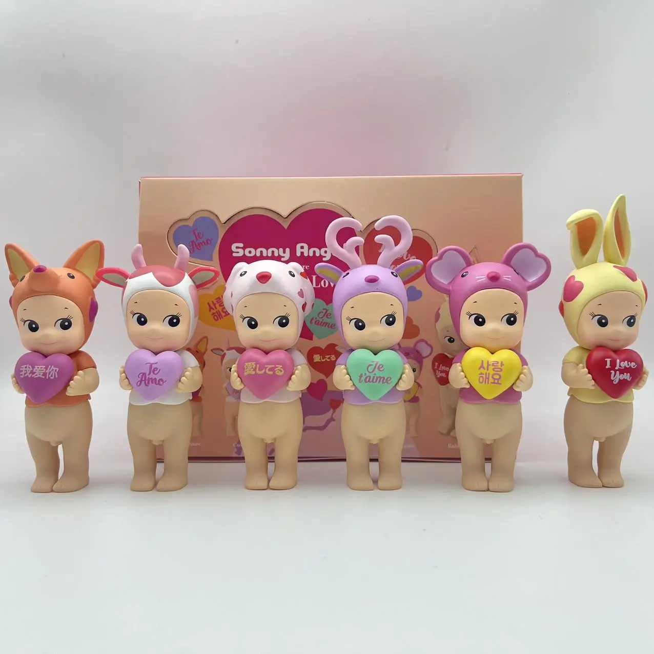 Replica di mini figure di Sonny Angel Messaggio della serie Love Ti amo Scatola cieca 6 pezzi Ornamenti Ventole di bambole Regali per festival a sorpresa