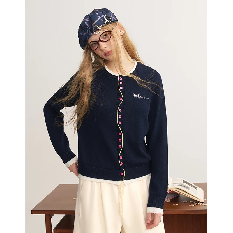 ELFSACK Women Vintage Round Neck Knit Cardigan, Sweater with Contrast Trim & Embroidery Daily Wear