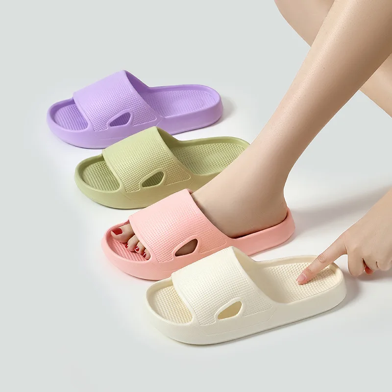 2026 Thick Platform Cloud Slippers EVA Soft Sole Pillow Slides Summer Beach Flip Flops Women Non Slip Bathroom Home Slippers