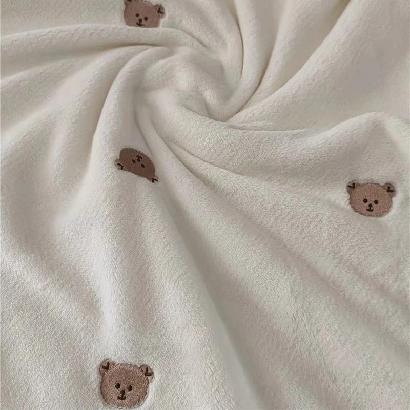 بطانية أطفال مطرزة على شكل دب زيتون كوري ، رميات صوف مرجاني ناعم ، لف قماط للأطفال حديثي الولادة ، غطاء لعربة الفراش