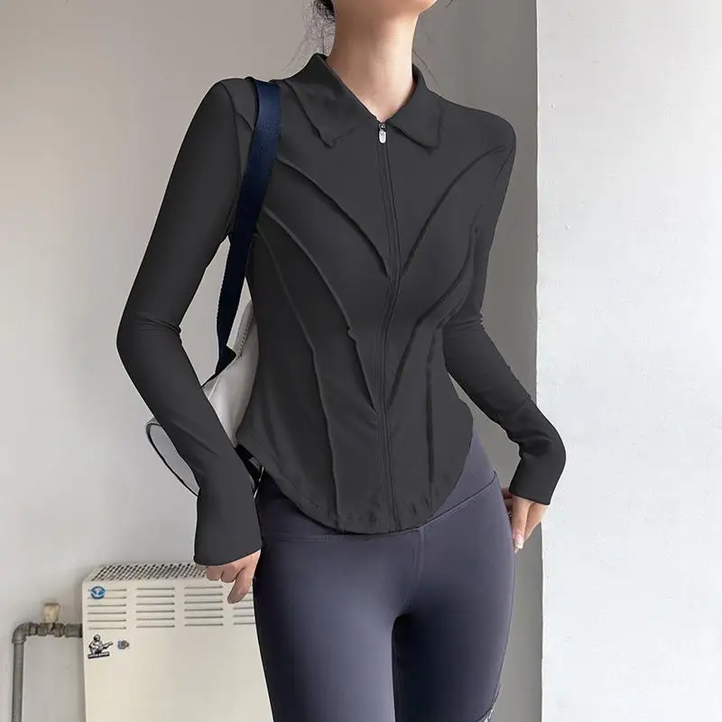 レディース ヨガ フィットネス ランニング ジャケット 襟付きステッチデザイン スポーツトップ 通気性ナイロン UPF+ 日焼け防止 取り外し可能なフード