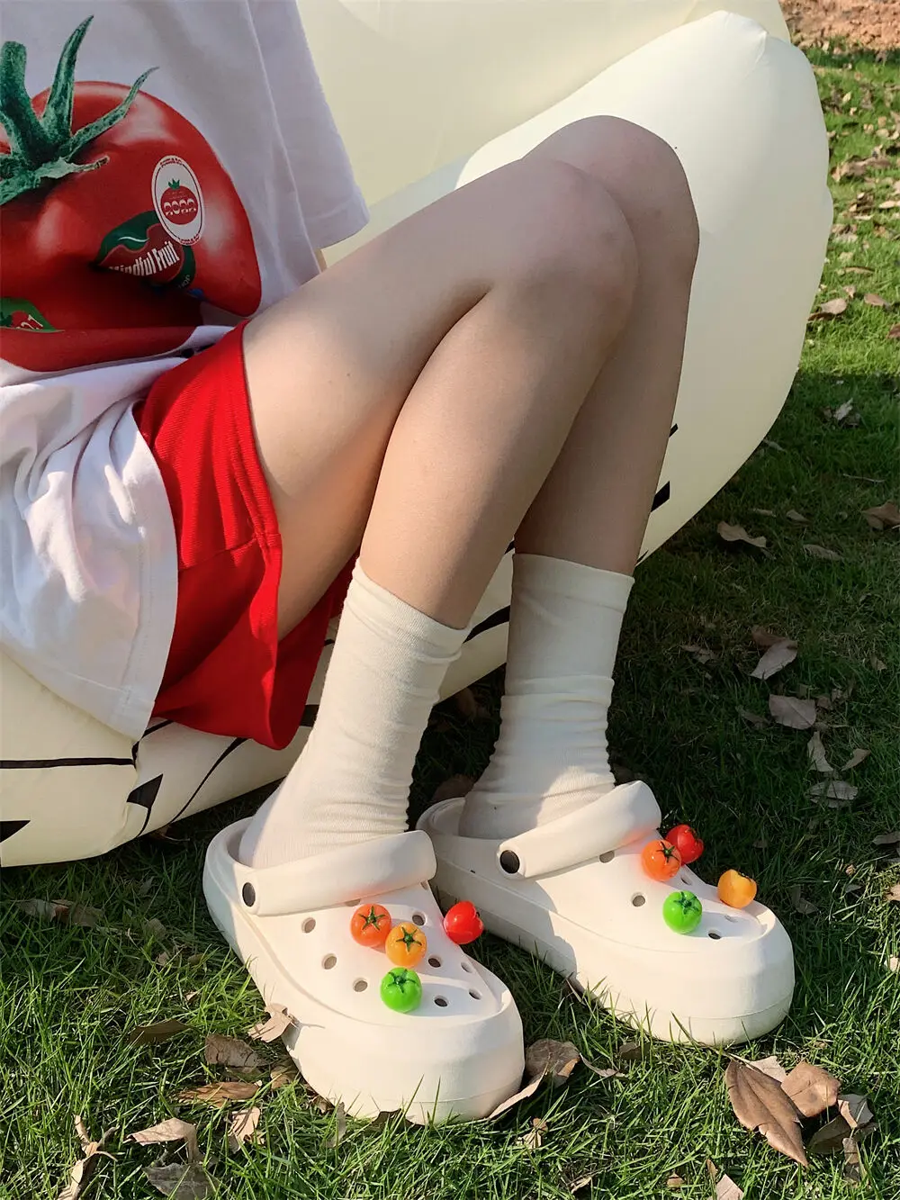 Instagram Cute DIY Tomato Dopamine Hole Garden Shoes Women sandals Versatile 2024 New Summer thick sole Beach Slippers for Women