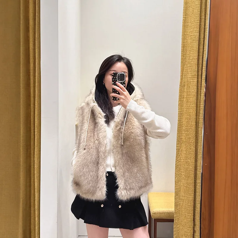 【هدية مجانية】2026 أوائل الربيع أزياء بيج فو الفراء مقنعين سترة بلا أكمام أنيقة المتخصصة ملابس خارجية نسائية