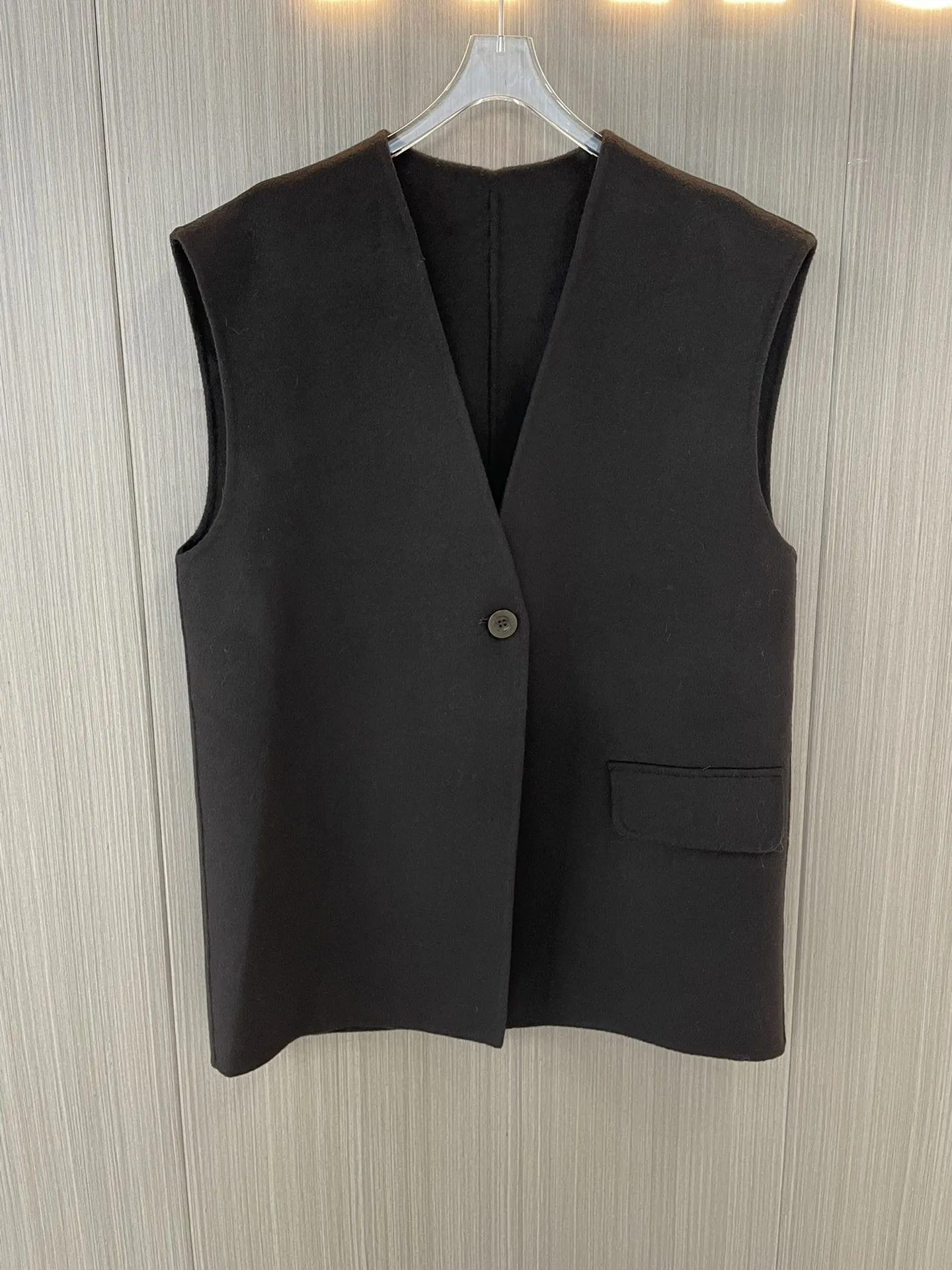 

2024 Women's Clothing fake pocket vest Spring Summer New No.36