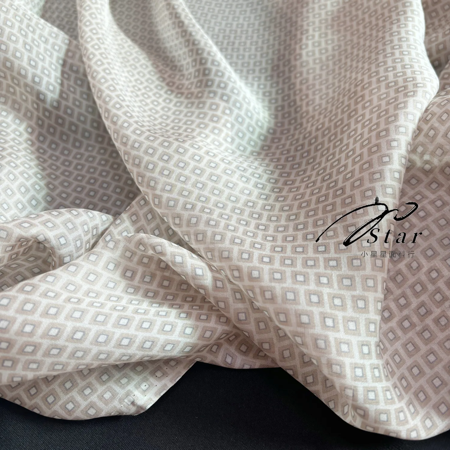 Slightly Transparent Soft Silkworm Silk Silk Chiffon Fabric Spring Shirt Dress Cloth Khaki Dot Square