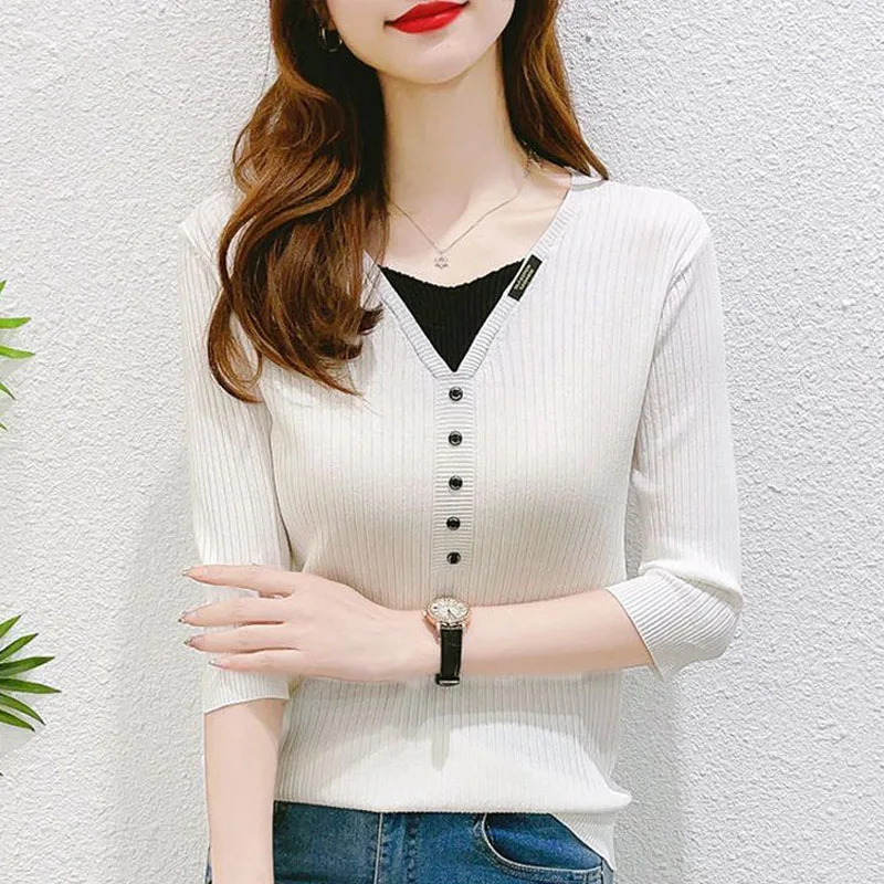 Spring Fashion Trend V-Neck Fake Two Piece 7/4 Sleeve Ice Silk Knit Versatile Slim and Age Reducing Western Style Women's Sweate