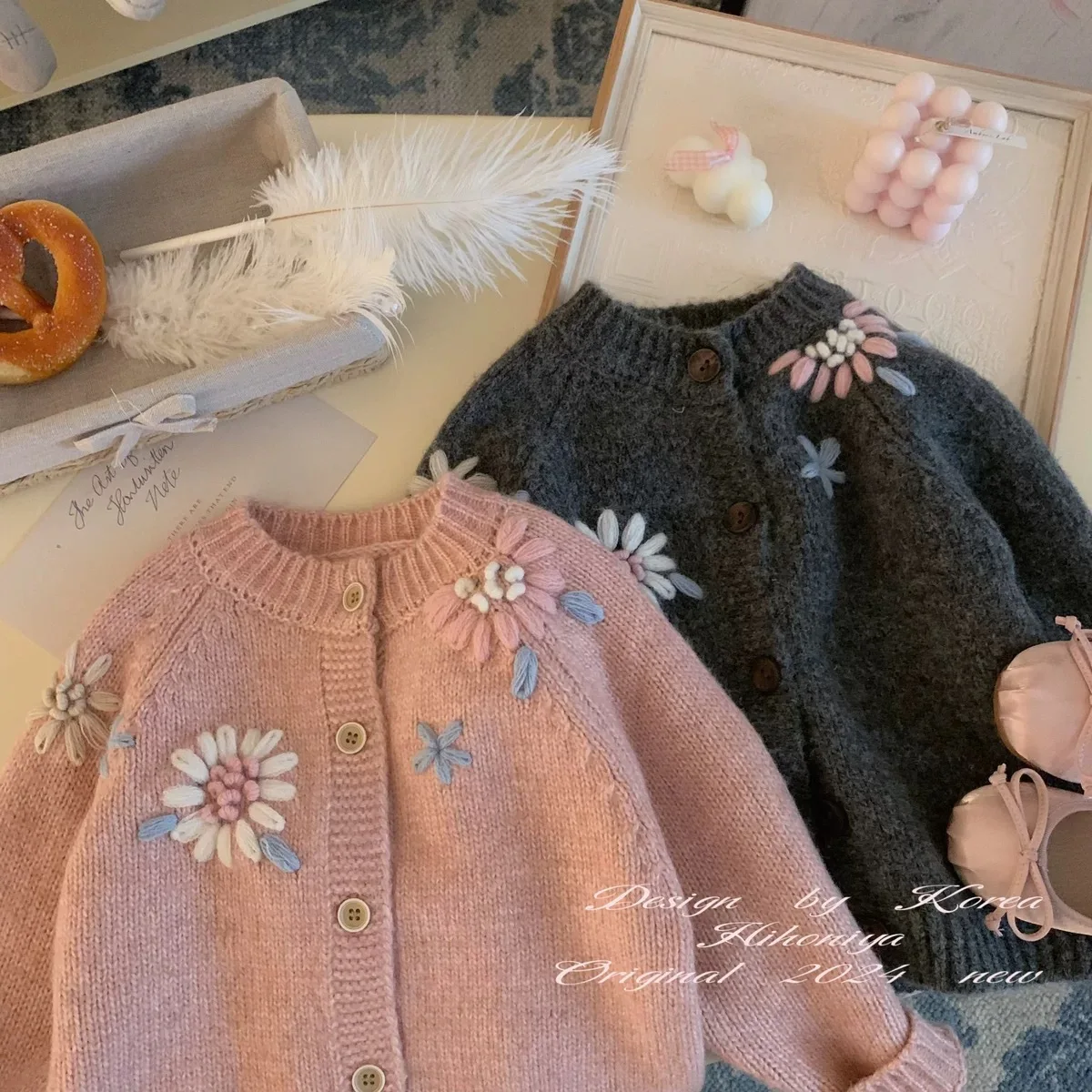 2024 autumn new solid color sweater color hook flower Korean version to wear cardigan embroidered sweater coat