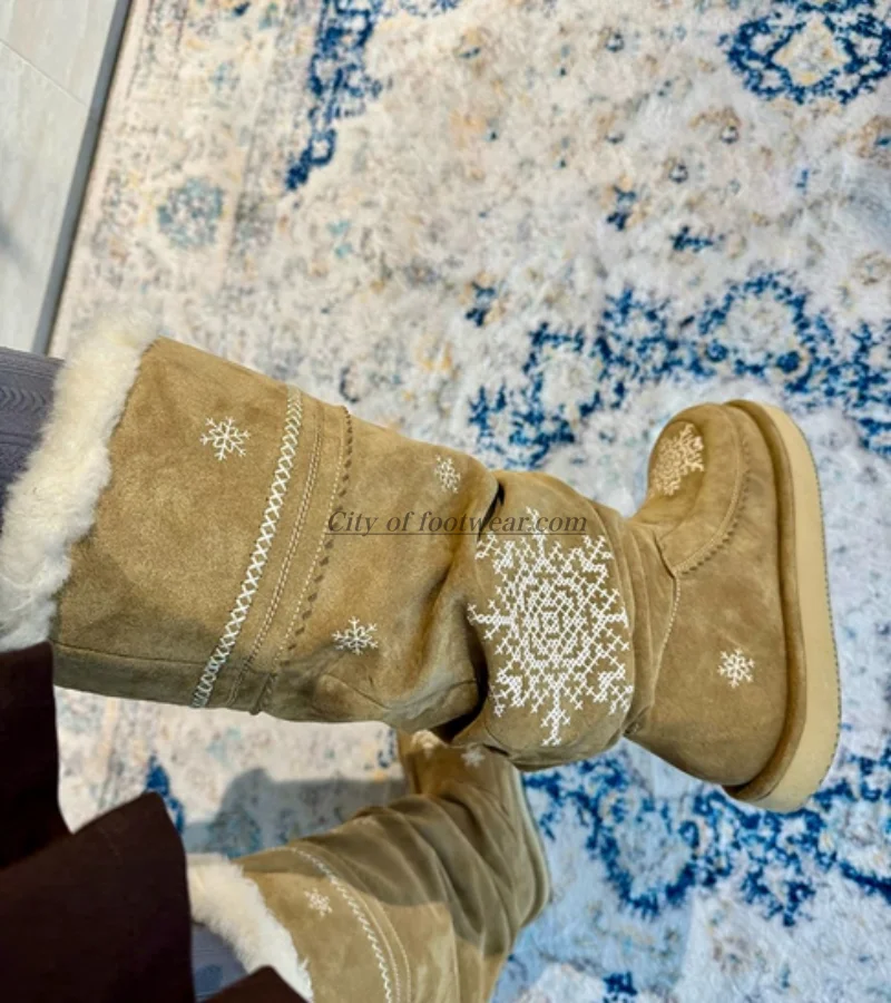 

Женские теплые зимние ботинки цвета хаки/серый/кофейной шерсти, удобные меховые ботинки до середины икры со снежинками и круглым носком, роскошная дизайнерская уличная обувь