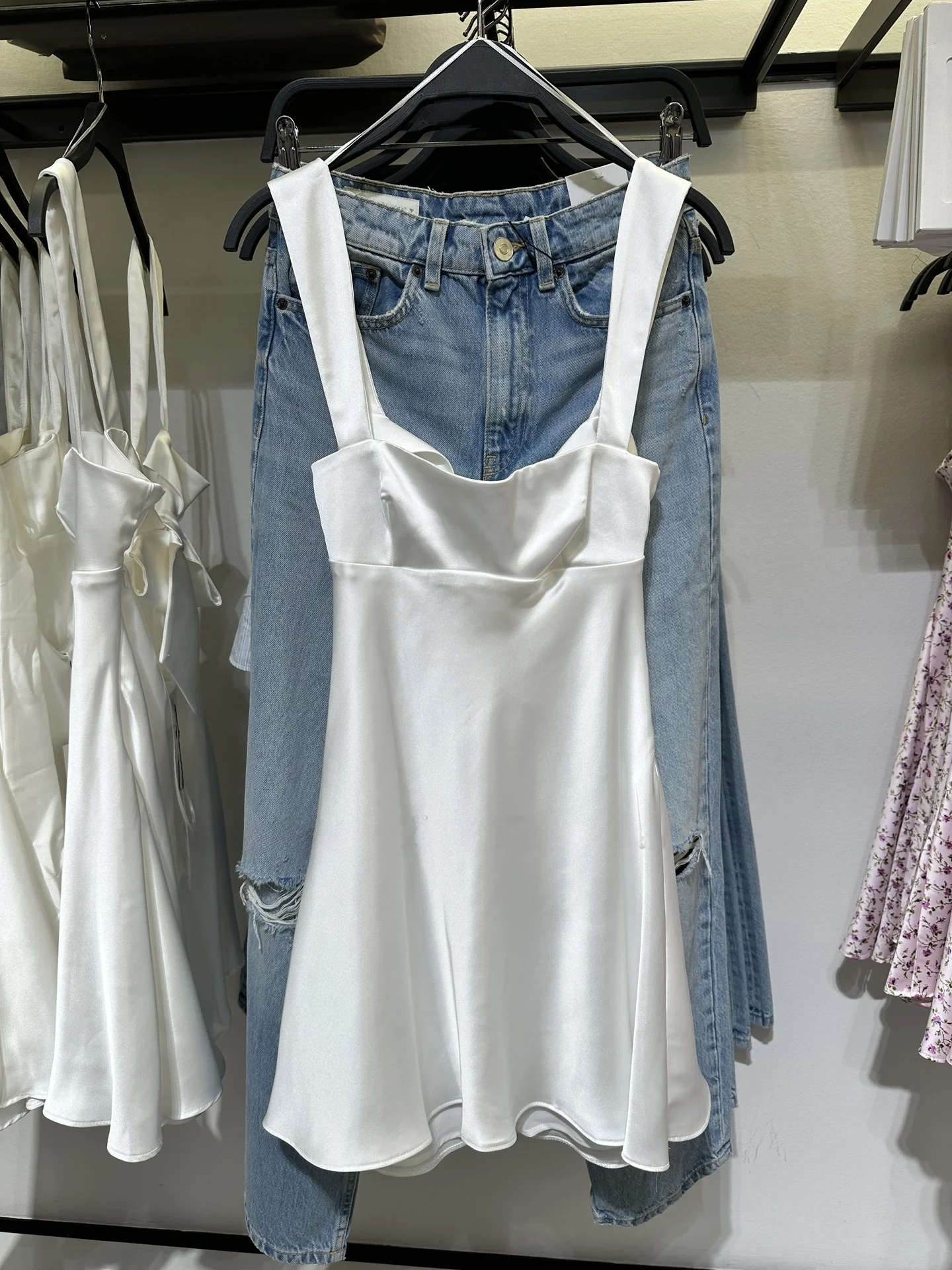 夏の新作 レディース オルトシルクサテン ドレス ノット バルストラップデザイン ハイウエスト プリント ネグリジェ