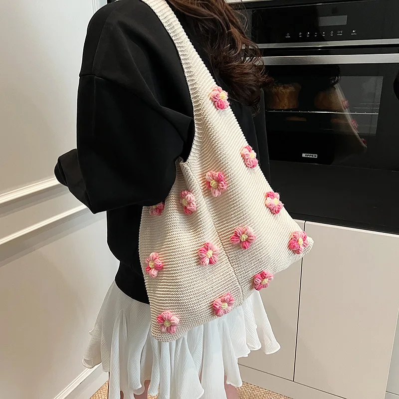 

2025 Summer Knitting Shoulder Bags Large Capacity Floral Underarm Handbags For Women Commuter Tote Bags Beach Vacation Bag