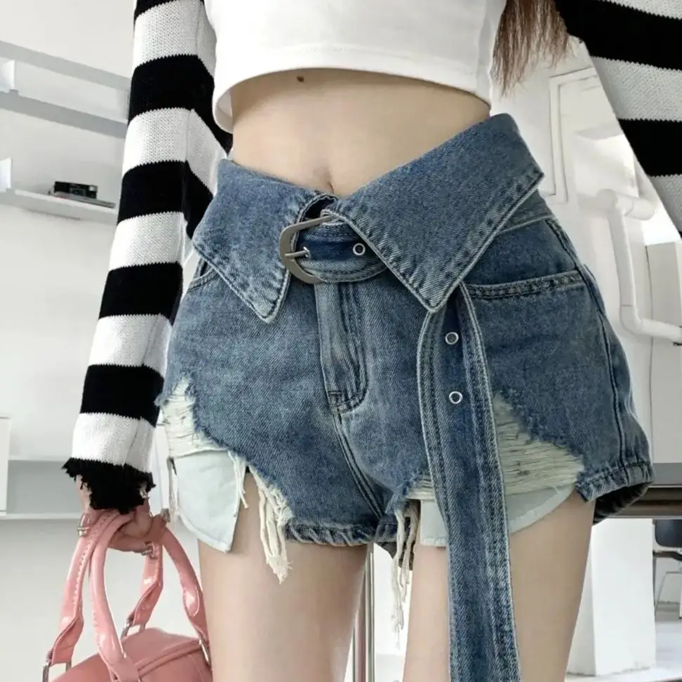 

Denim Shorts Ripped Hemmed Belt Design Korean Y2K High Waist Streetwear Fashion 2024 Summer Women Sexy Loose Fit Denim Shorts