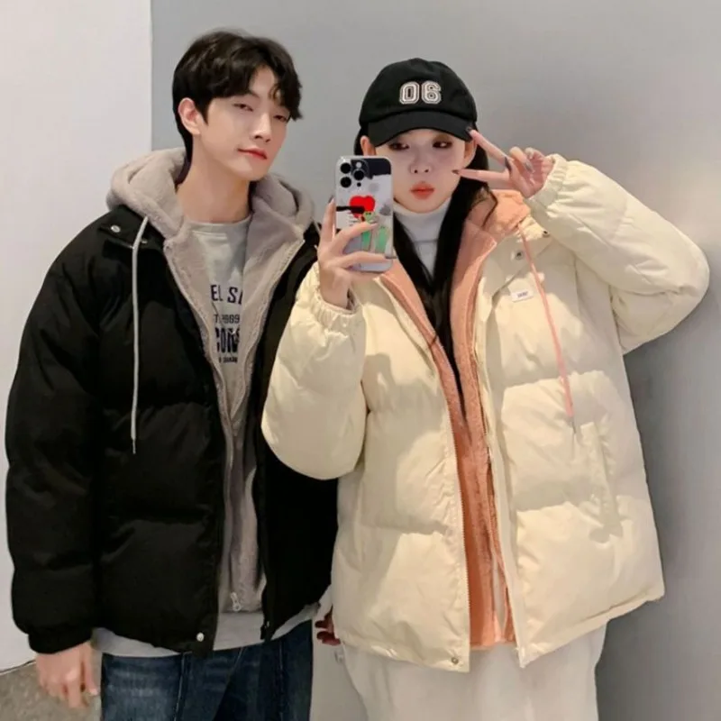 Ropa de pareja 2026, chaqueta acolchada con capucha de lana de cordero empalmada falsa de dos piezas, chaqueta cálida gruesa holgada, Parkas simples para ir al trabajo