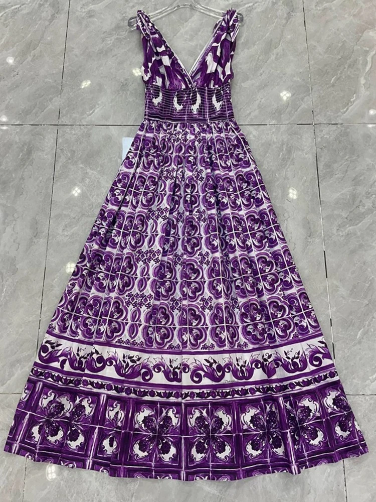 

In the summer of 2025, the new V-neck shoulder-tied elastic waistcoat dress is a fashionable purple ceramic printed suspender dr