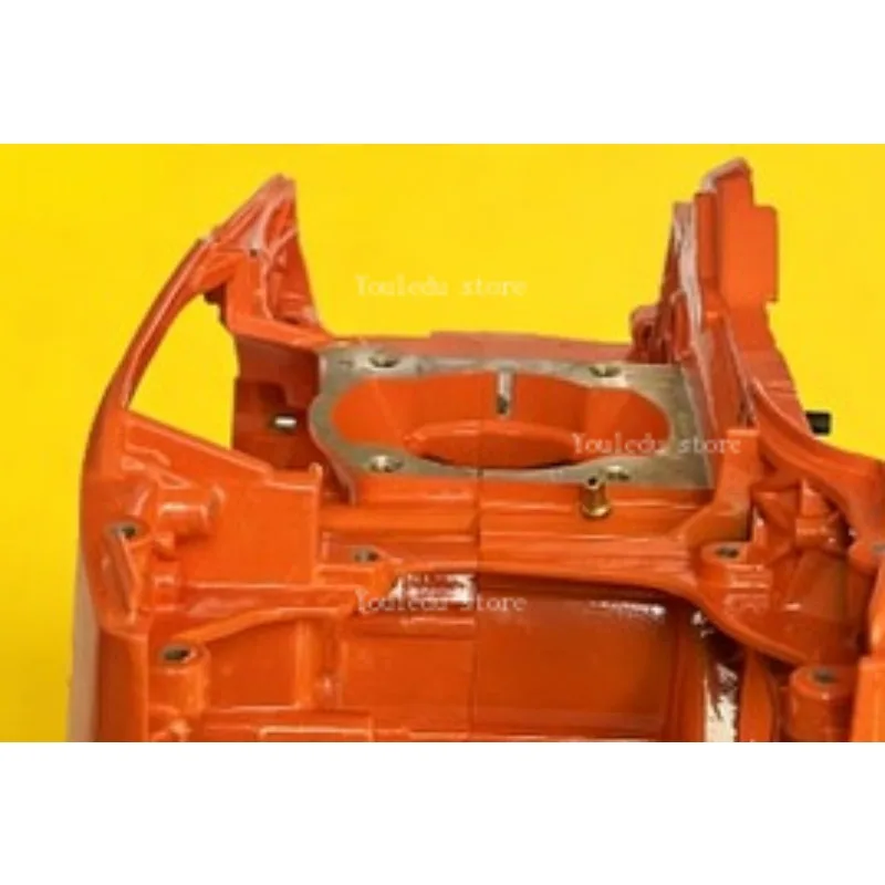 

Suitable for replacing Husqvarna 362 361 372 365 crankcase with 503626813 503626876