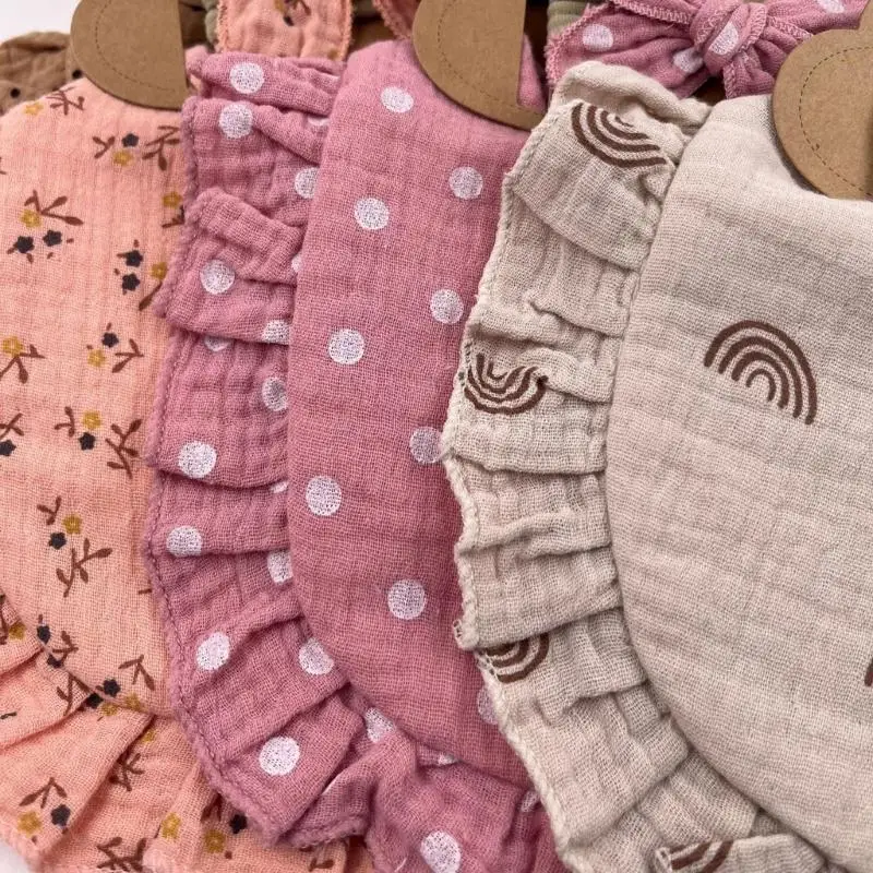 

M89C Мягкая ткань для отрыжки, детская повязка на голову, нагрудники с рюшами, регулируемые нагрудники на кнопках, мягкие для