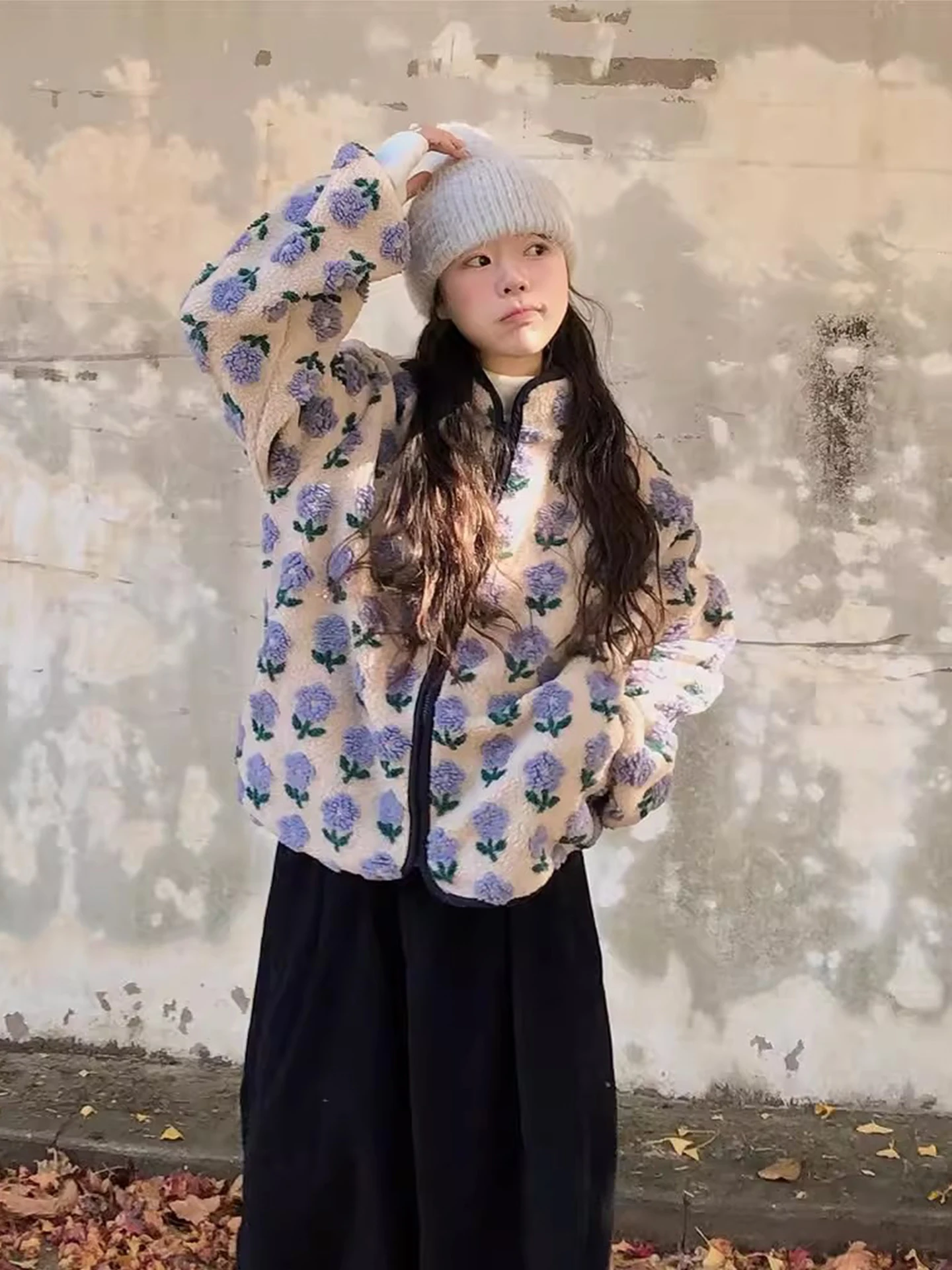 Ladies' Warm Lamb Fur Jaet Spring 2025 Winter New Sle Small Size Faionable 3D Flower Colion Color Matching Coat