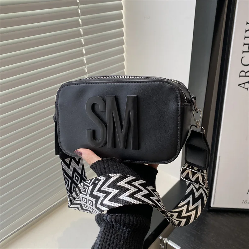 

Модная универсальная кожаная женская сумка с повседневной шикарной сумкой на плечо, роскошная сумка через плечо с буквенным дизайном и широким ремешком